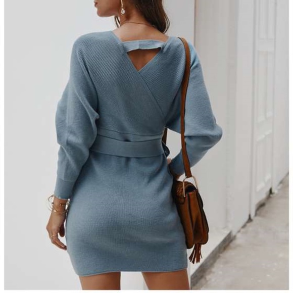 V-neck Waistband Tie Dress - Picture 2 of 4